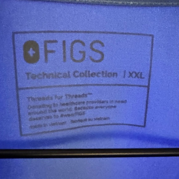 FIGS NWT XXL Casma Three Pocket Top Ciel Blue V-Neck Scrubs Workwear Nurse LNA - Picture 7 of 9